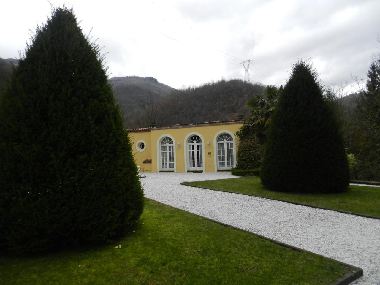 Villa Bertagni Castelnuovo di Garfagnana Szoba fotó