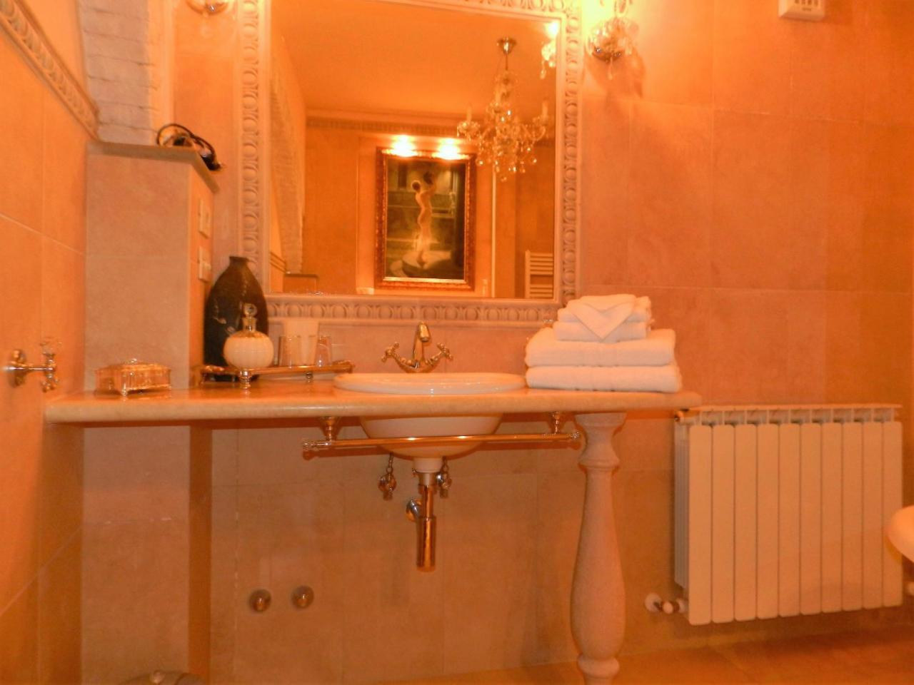 Villa Bertagni Castelnuovo di Garfagnana Szoba fotó